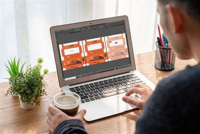 Outil de comparaison en ligne : le meilleur moyen d'éviter les erreurs de conception graphique
